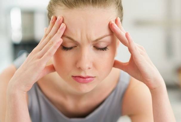 女性在生产之后头疼是什么原因导致的