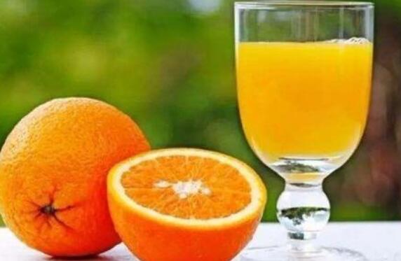 复原橙汁和真橙汁的区别 喝橙汁的好处