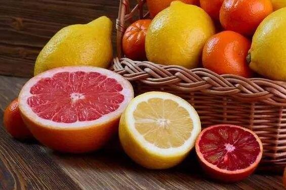 黄柚子和红柚子的区别 吃柚子的好处
