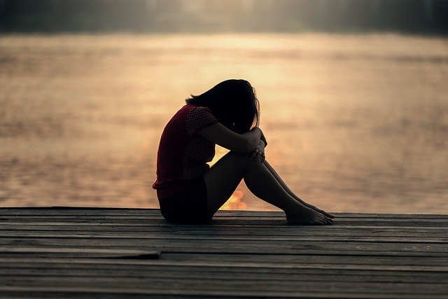 20岁抑郁症女孩坠楼身亡 抑郁症有哪些表现？