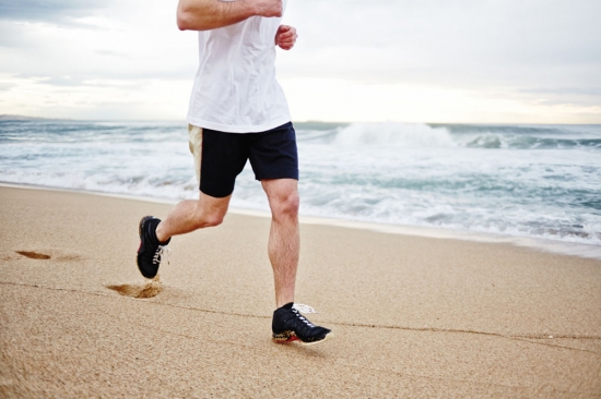 沙滩上能慢跑吗 汇总海滩慢跑对人体的好处