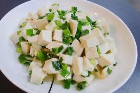 芹菜拌豆腐